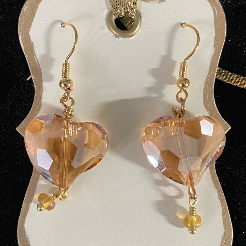 ꨄ 𝑅𝑜𝑚𝑎𝑛𝑡𝑖𝑐 𝐺𝑙𝑎𝑠𝑠 𝐸𝑎𝑟𝑟𝑖𝑛𝑔𝑠 ꨄ